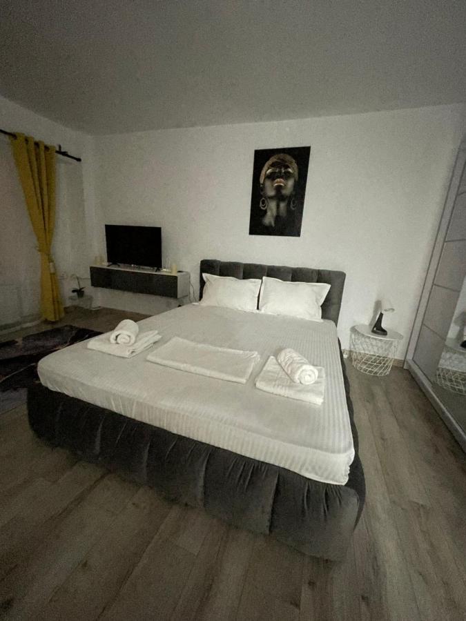 Ferienwohnung Wow Unirii-Coposu Bukarest Exterior foto