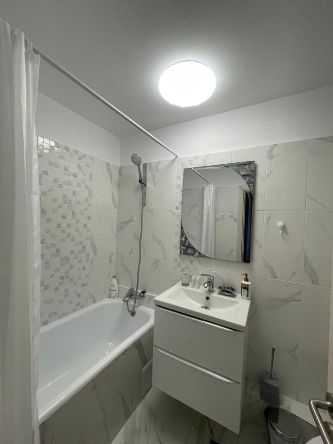 Ferienwohnung Wow Unirii-Coposu Bukarest Exterior foto