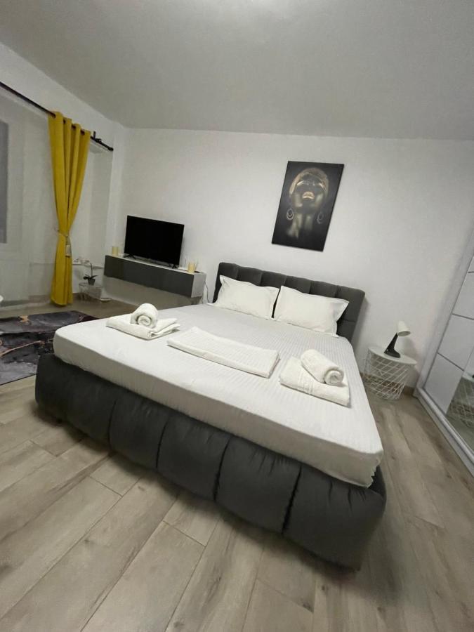 Ferienwohnung Wow Unirii-Coposu Bukarest Exterior foto